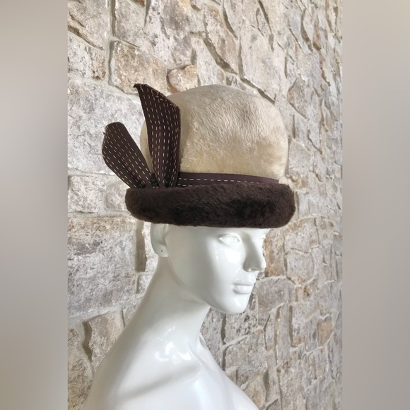 Incredible Vintage 1950s 1960s Schiaparelli Paris Rare Felt Hat - Picture 11 of 16